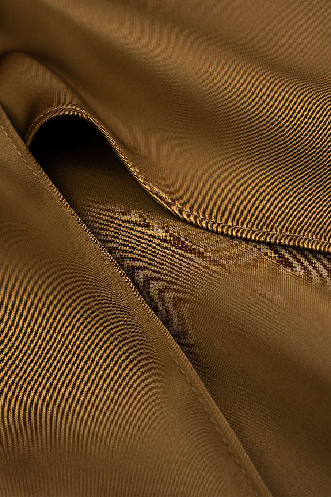 Metallic Satin Ruched Short Sleeve Mid-length Dress