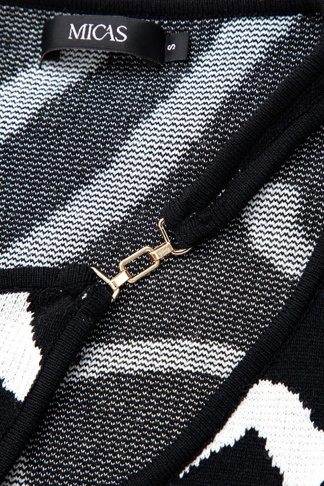 Line Pattern Cut-Out Slit Knit Maxi Dress