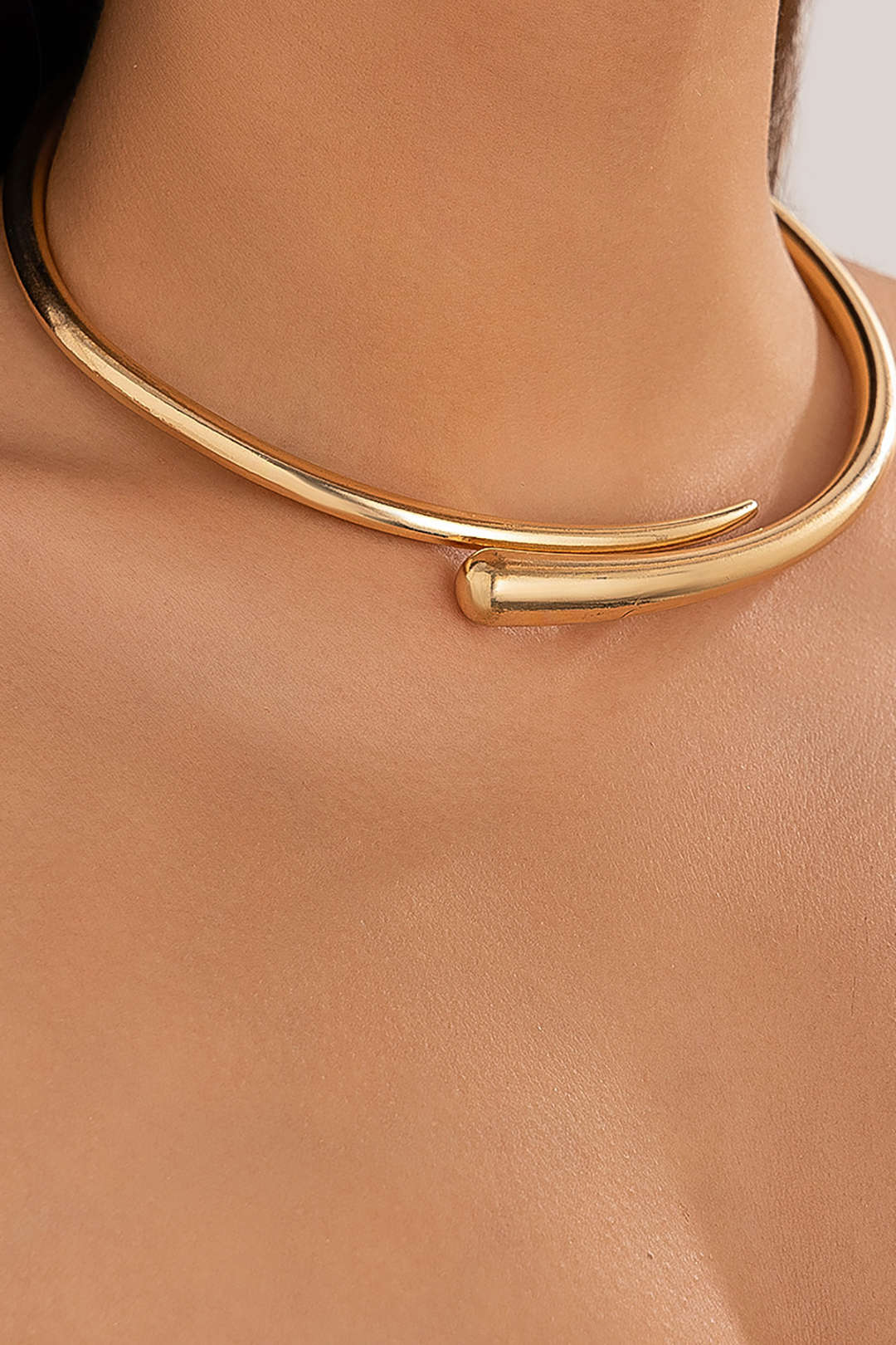 Open Metal Choker Necklace