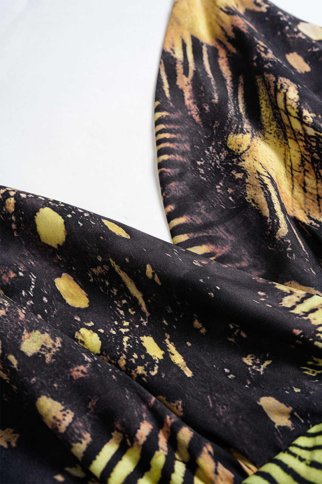 Tropical Print Metallic Chain Asymmetrical Sleeveless Mini Dress