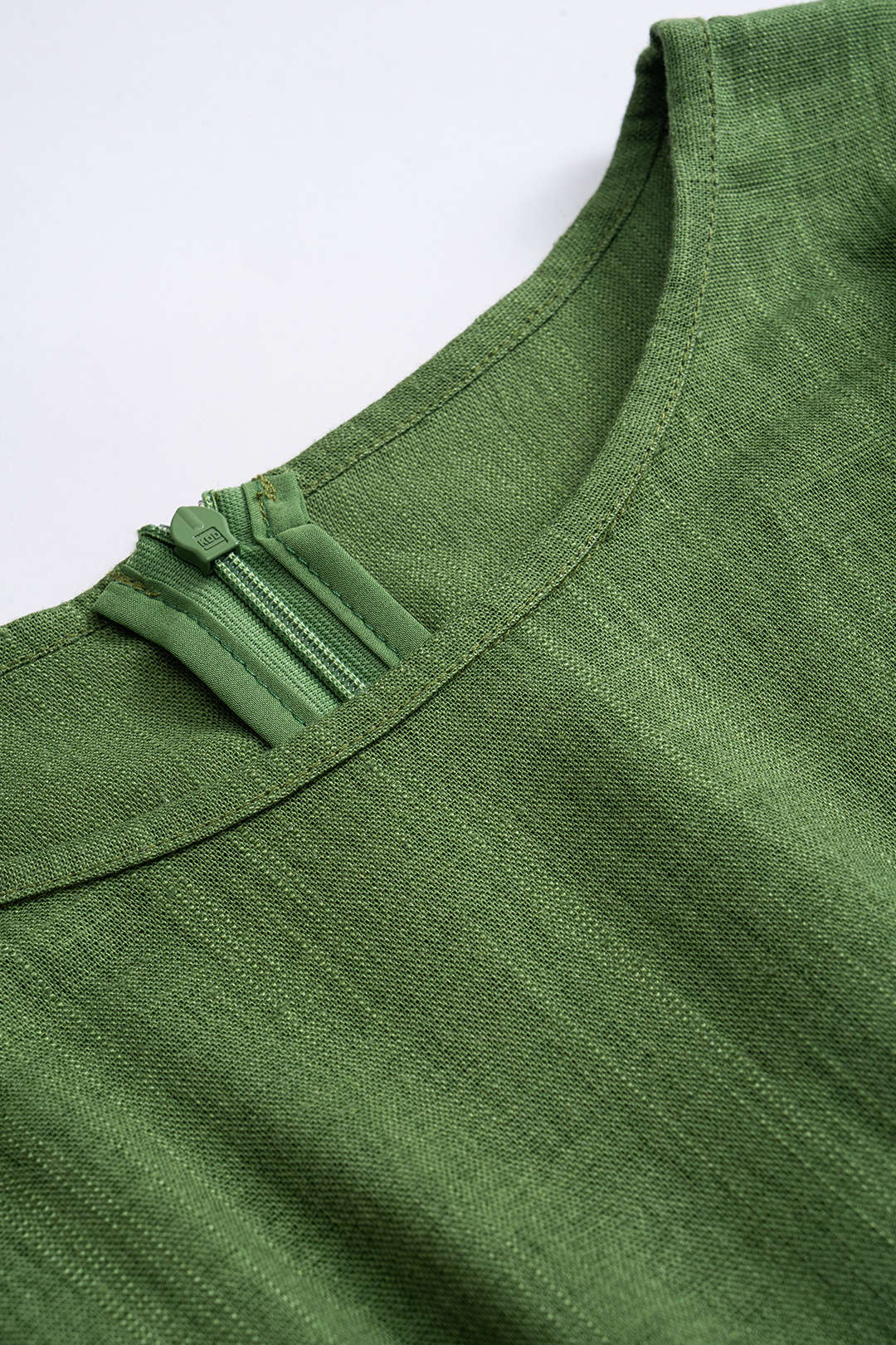 Plus Size Linen Zippered Cut-Out Sleeveless Mini Dress