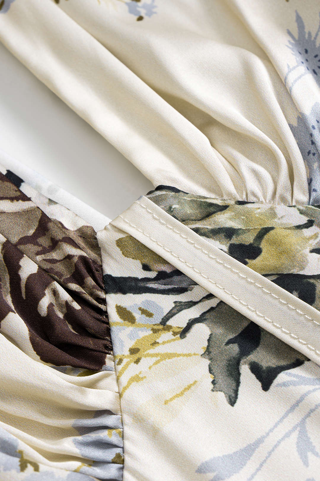 Floral Print Satin Ruched Backless V-Neck Long Sleeve Midi Dress