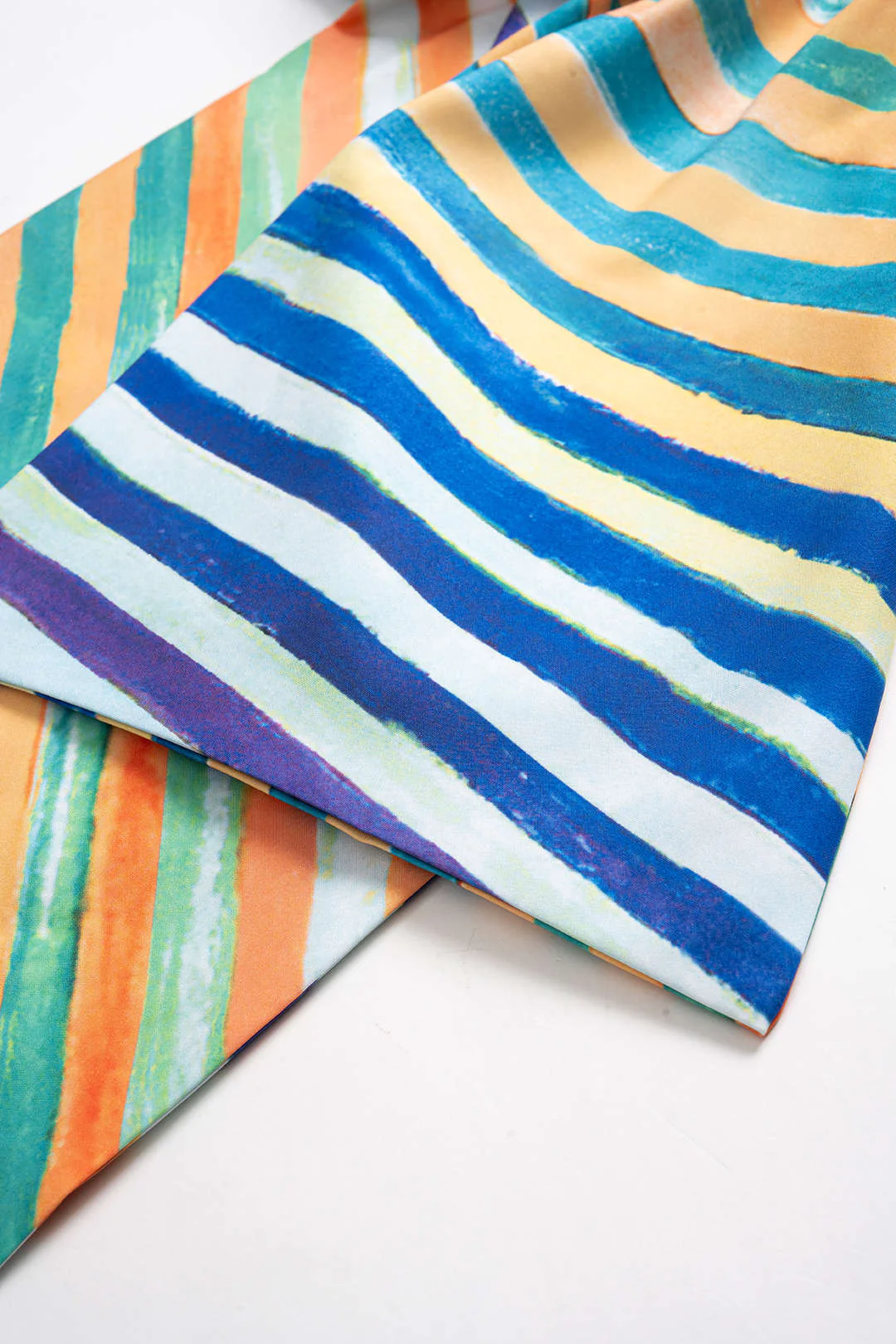 Contrast Stripe Print Tie-Up Tank Top