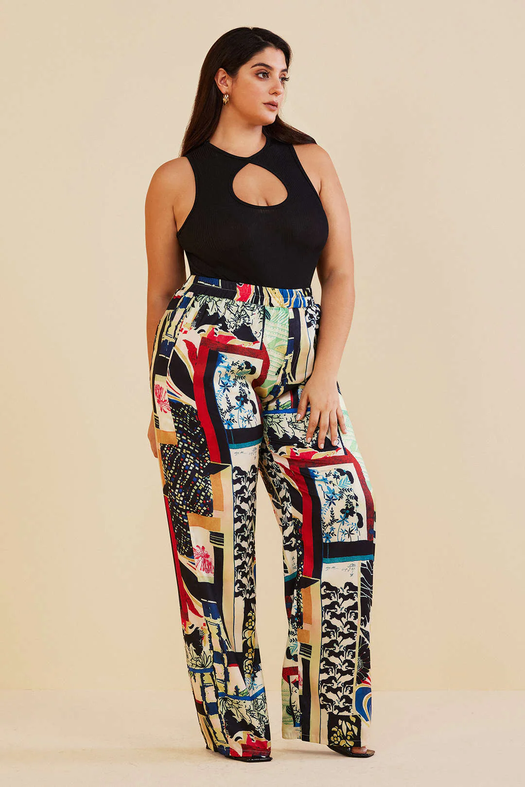 Plus Size Floral Printed High-Waisted Straight-Leg Trousers
