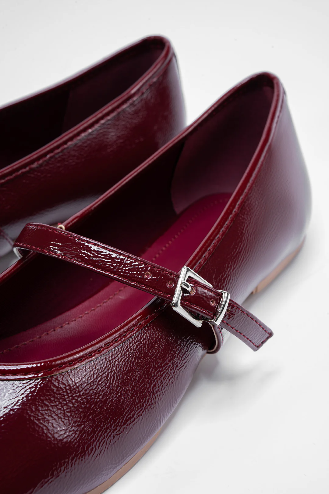 Leather Round-Toe Flat Shoes