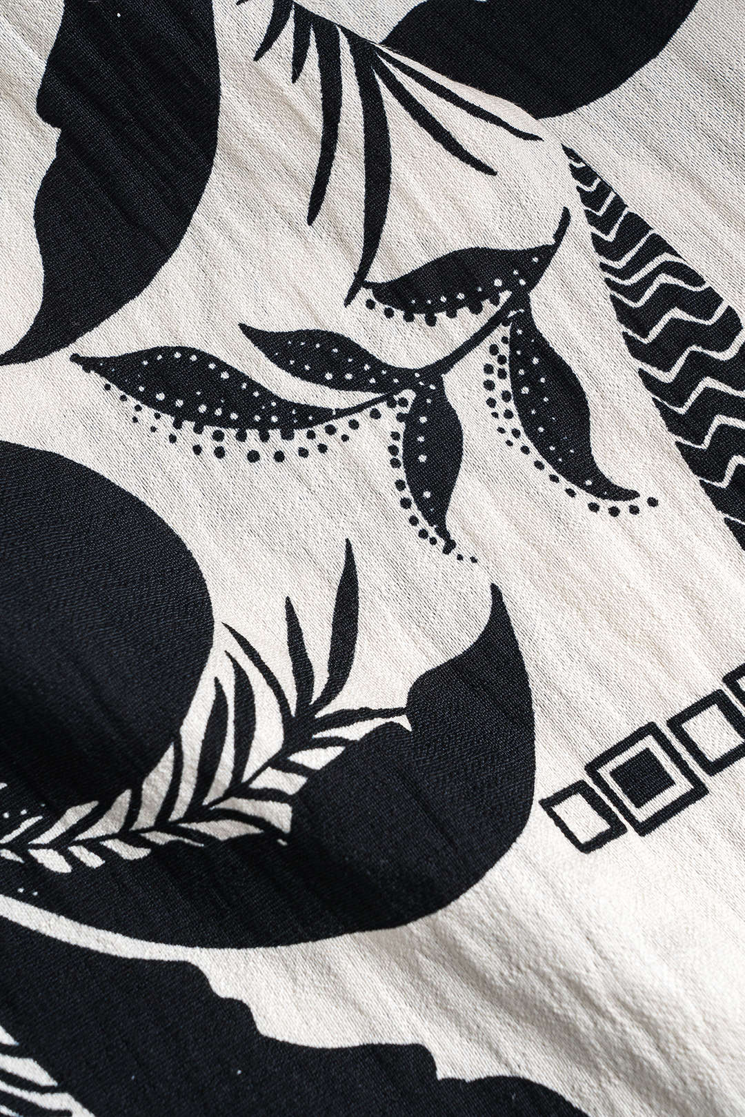 Coconut Palm Geometric Print Tie Sleeveless Top