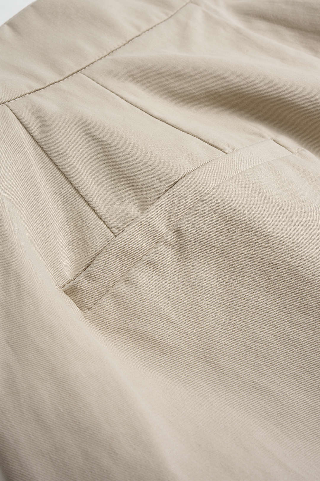 Solid Ruched High-Waist Pocket Shorts