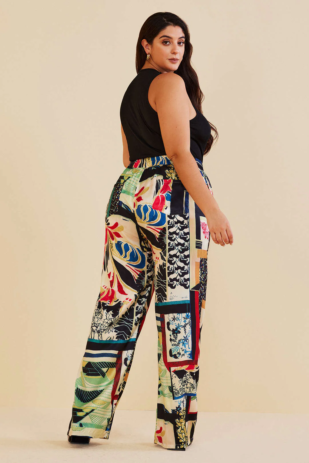 Plus Size Floral Printed High-Waisted Straight-Leg Trousers