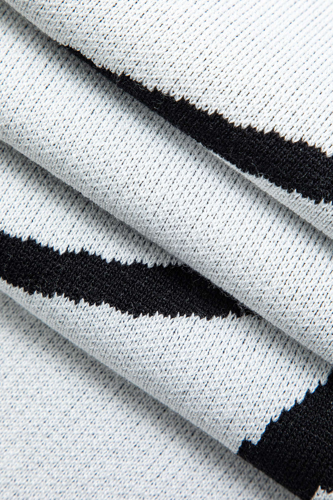 Line Pattern Cut-Out Slit Knit Maxi Dress