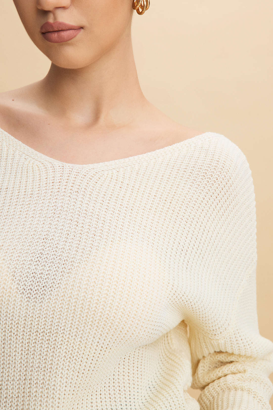 Knit Backless Twisted Knot Long Sleeve Top