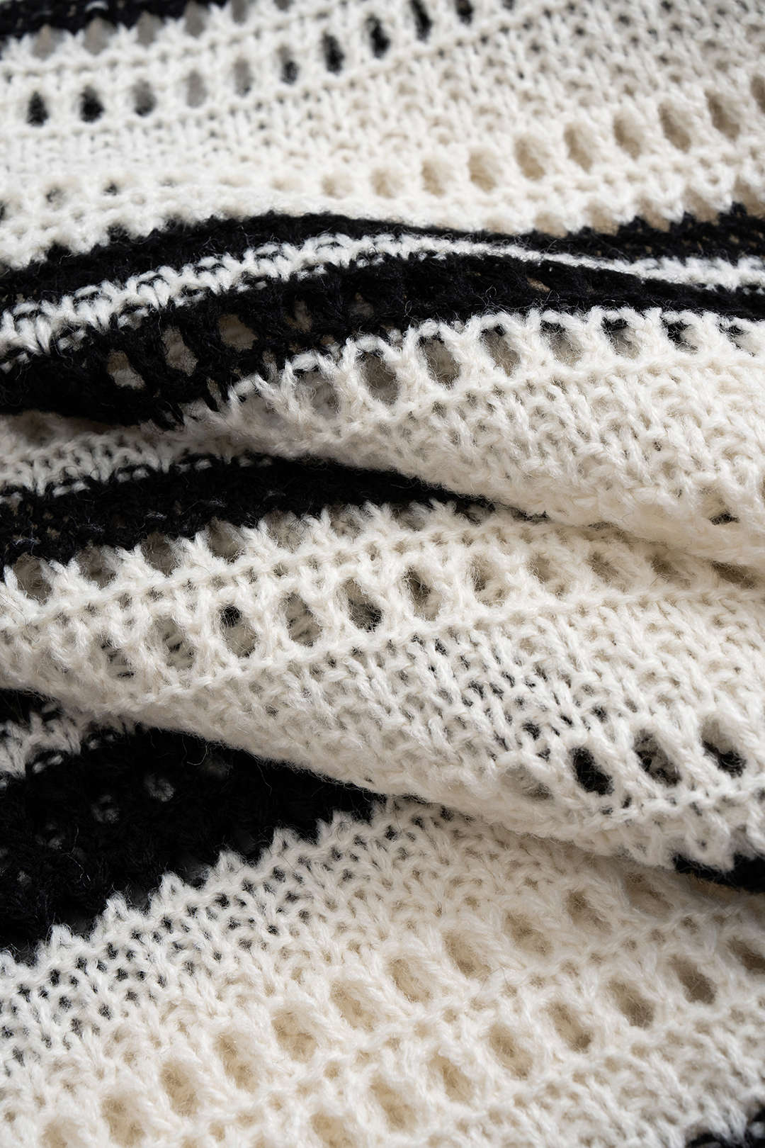 Knit Crochet Contrast Short Sleeve and Shorts Outfit