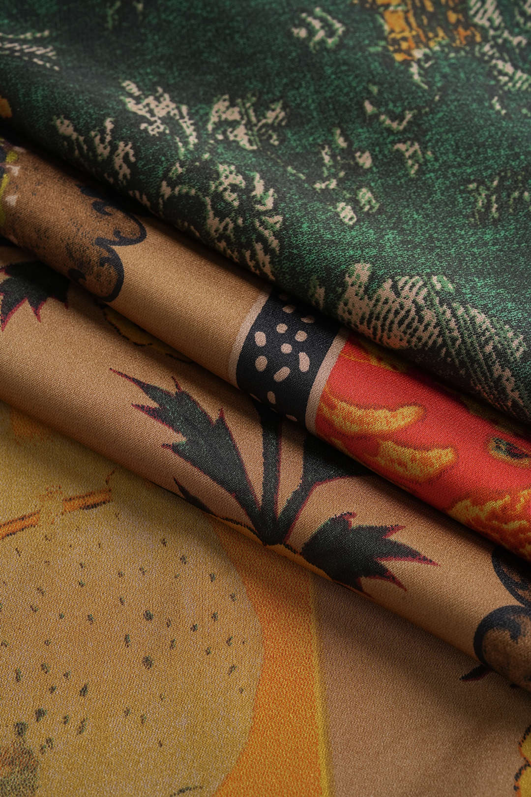 Plus Size Vintage Print Satin Tie Front Tube Top