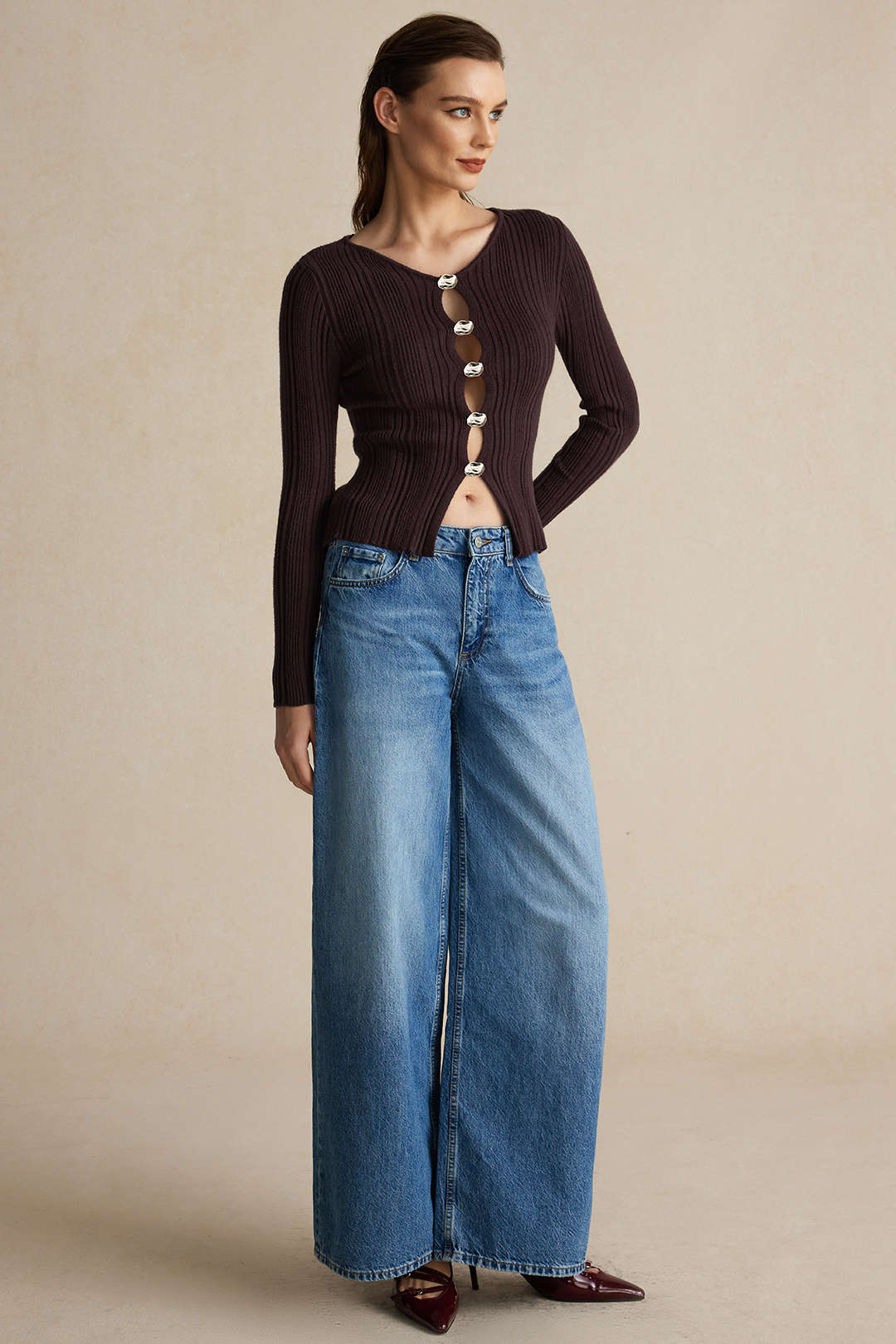 Solid Knitted Buttoned Long-Sleeve Top