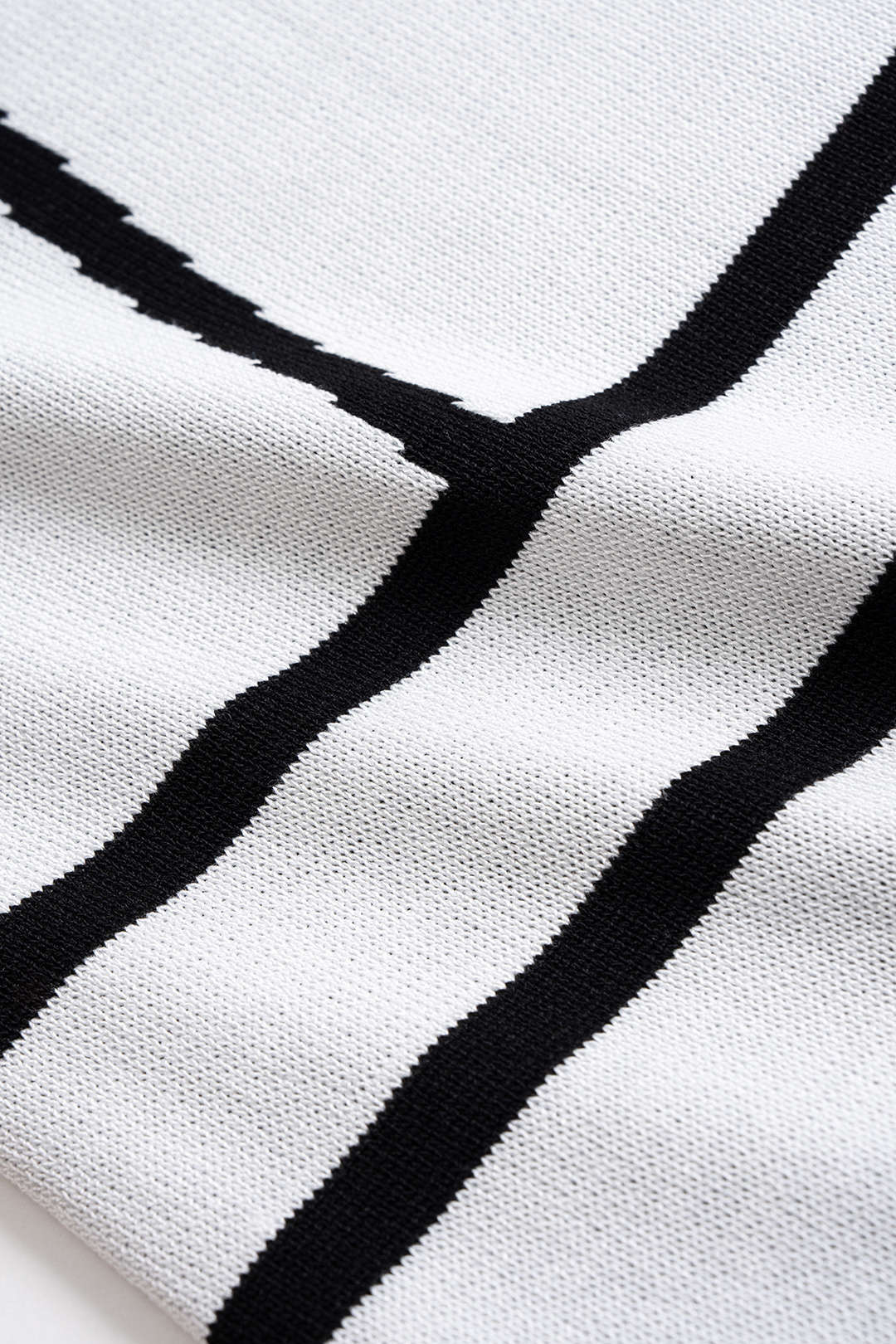 Contrasting Sleeveless Mini Dress