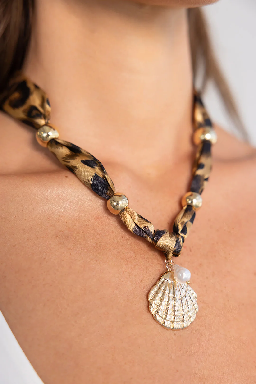 Silk Leopard Print Seashell Pearl Necklace