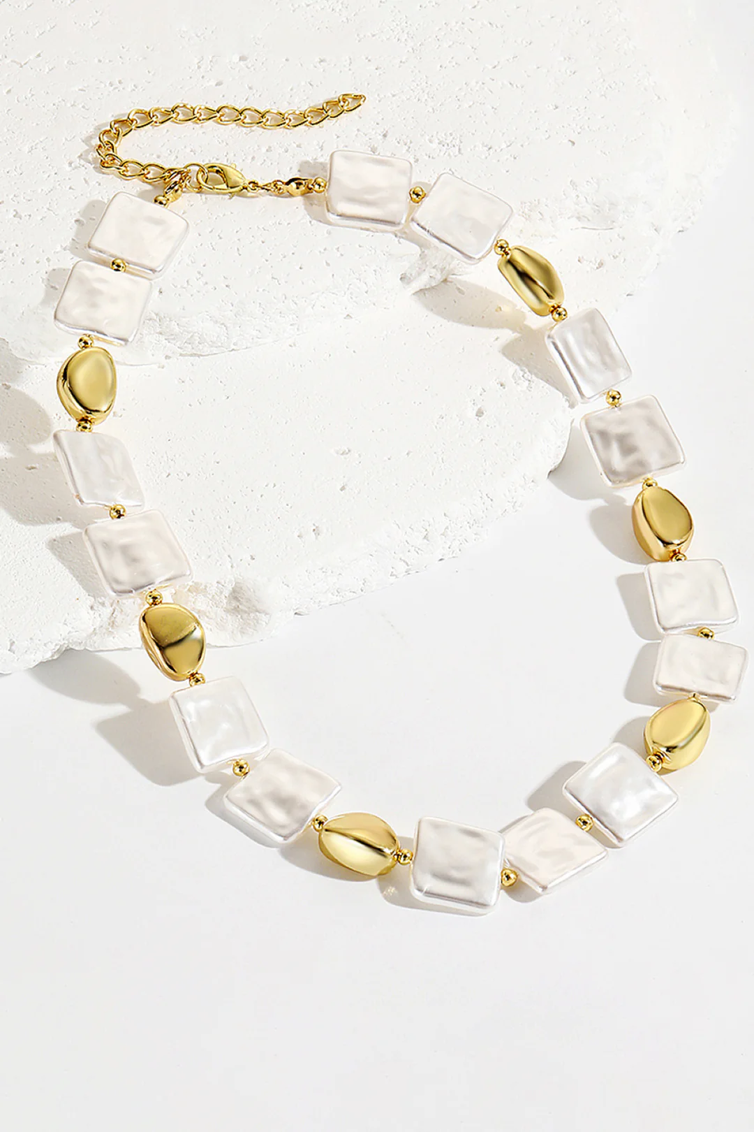 Stylish Pearl Necklace