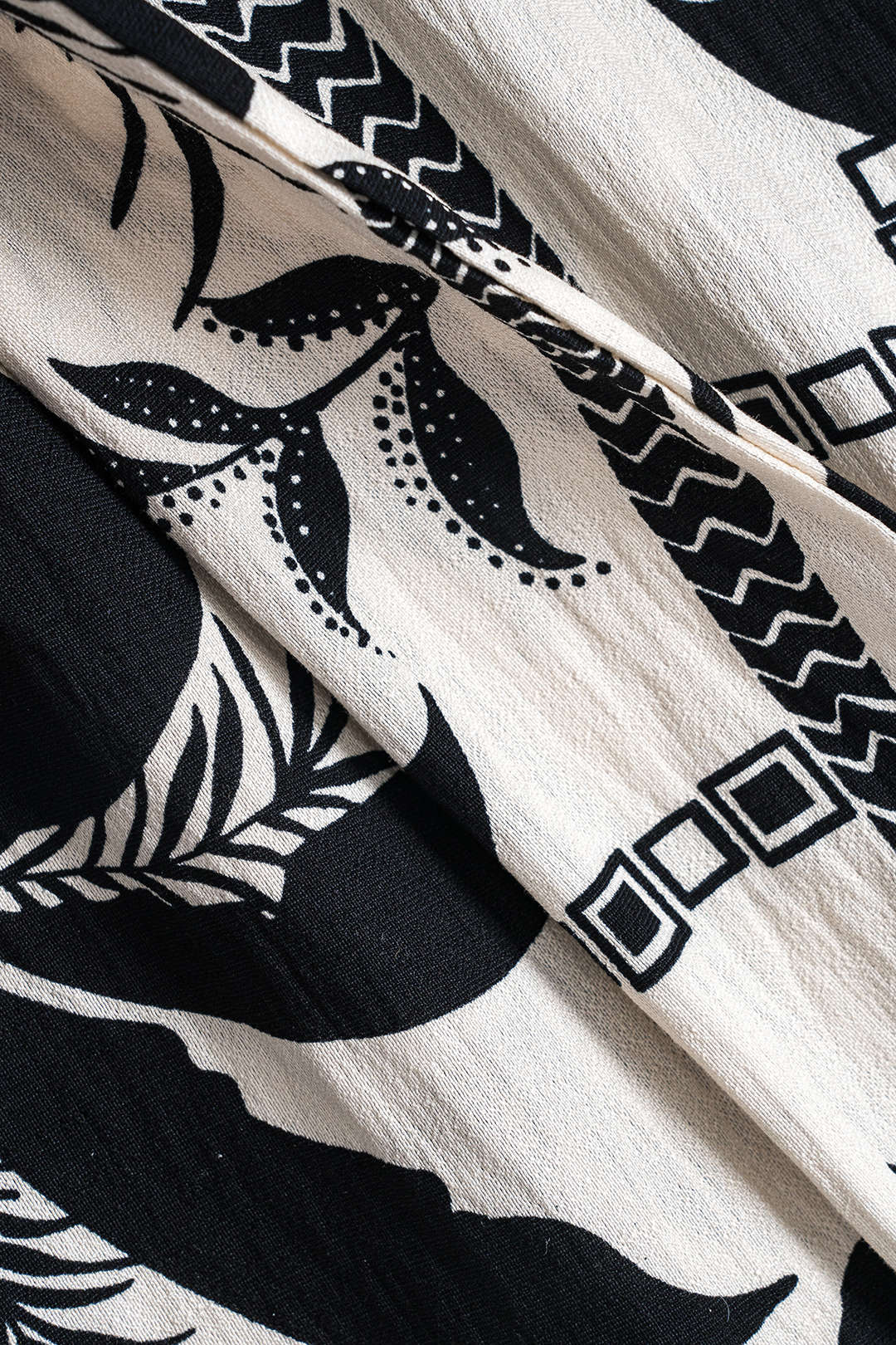 Coconut Palm Geometric Print Tie Sleeveless Top