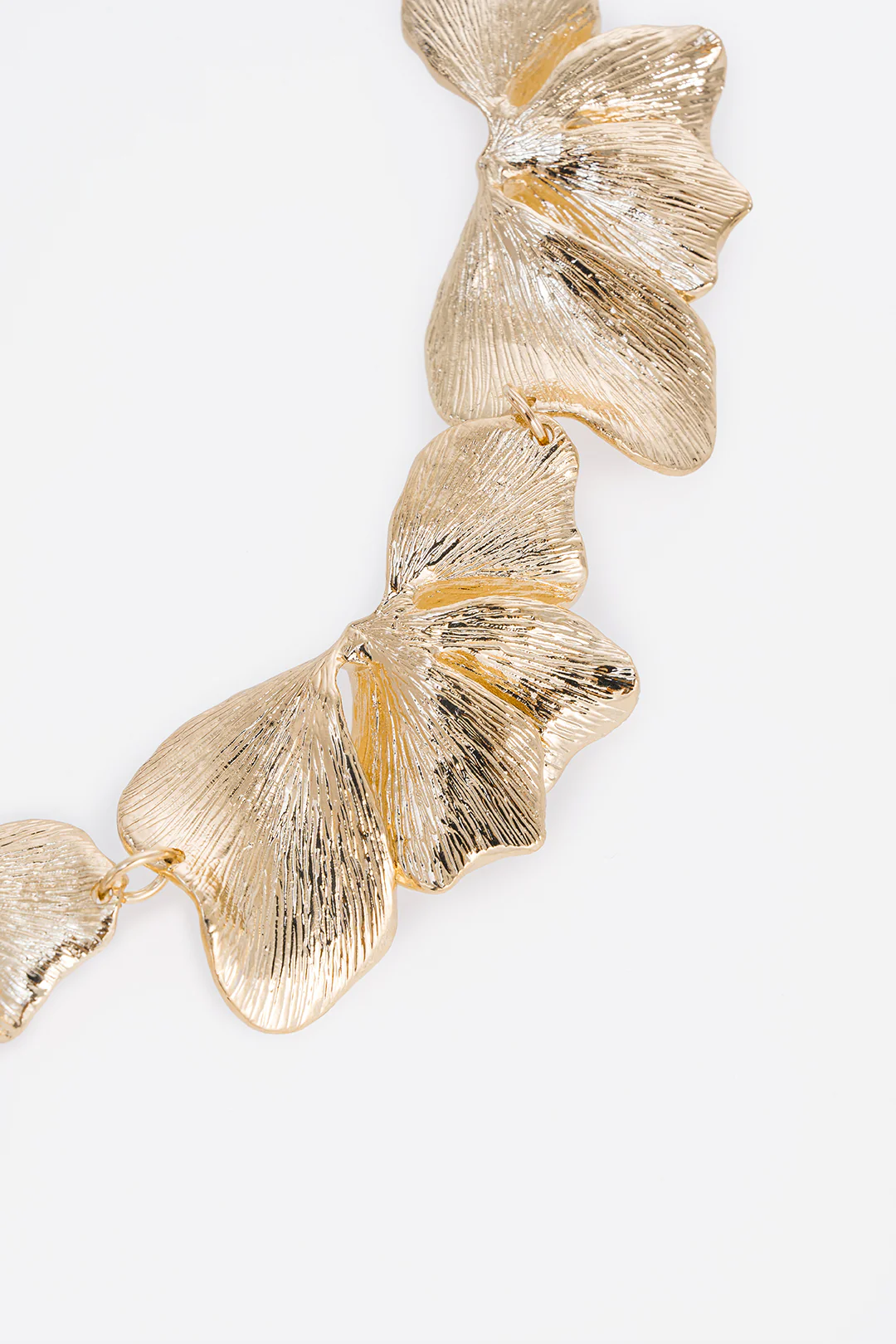 Metallic Wrinkled Irregular Necklace