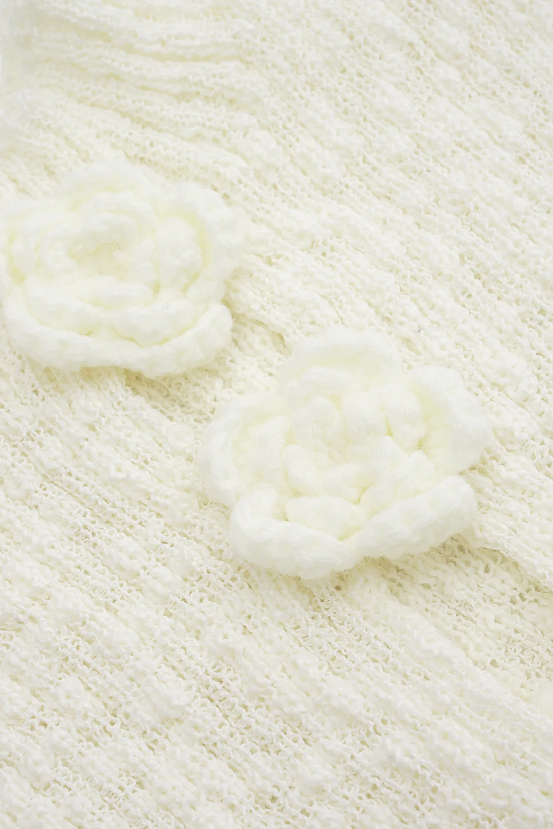 Knit Cut-Out 3D Floral Tank Top