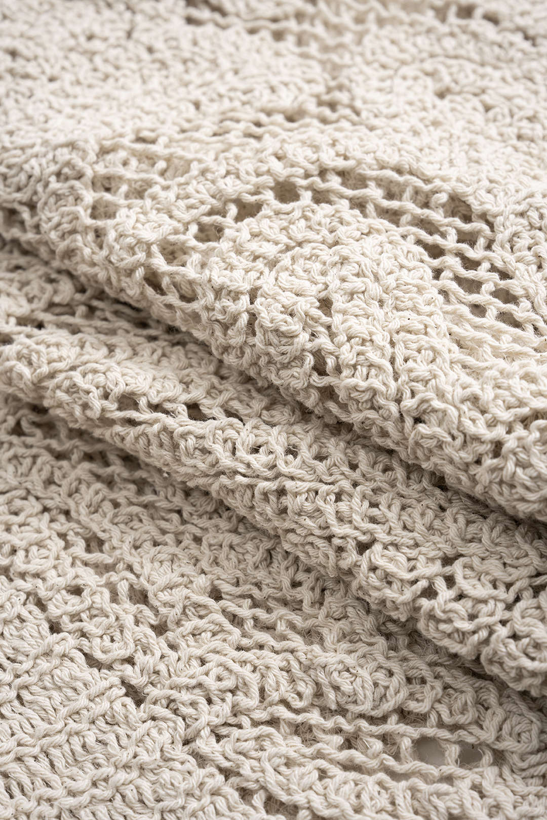 Knit Cut-Out Sleeveless Tank Top