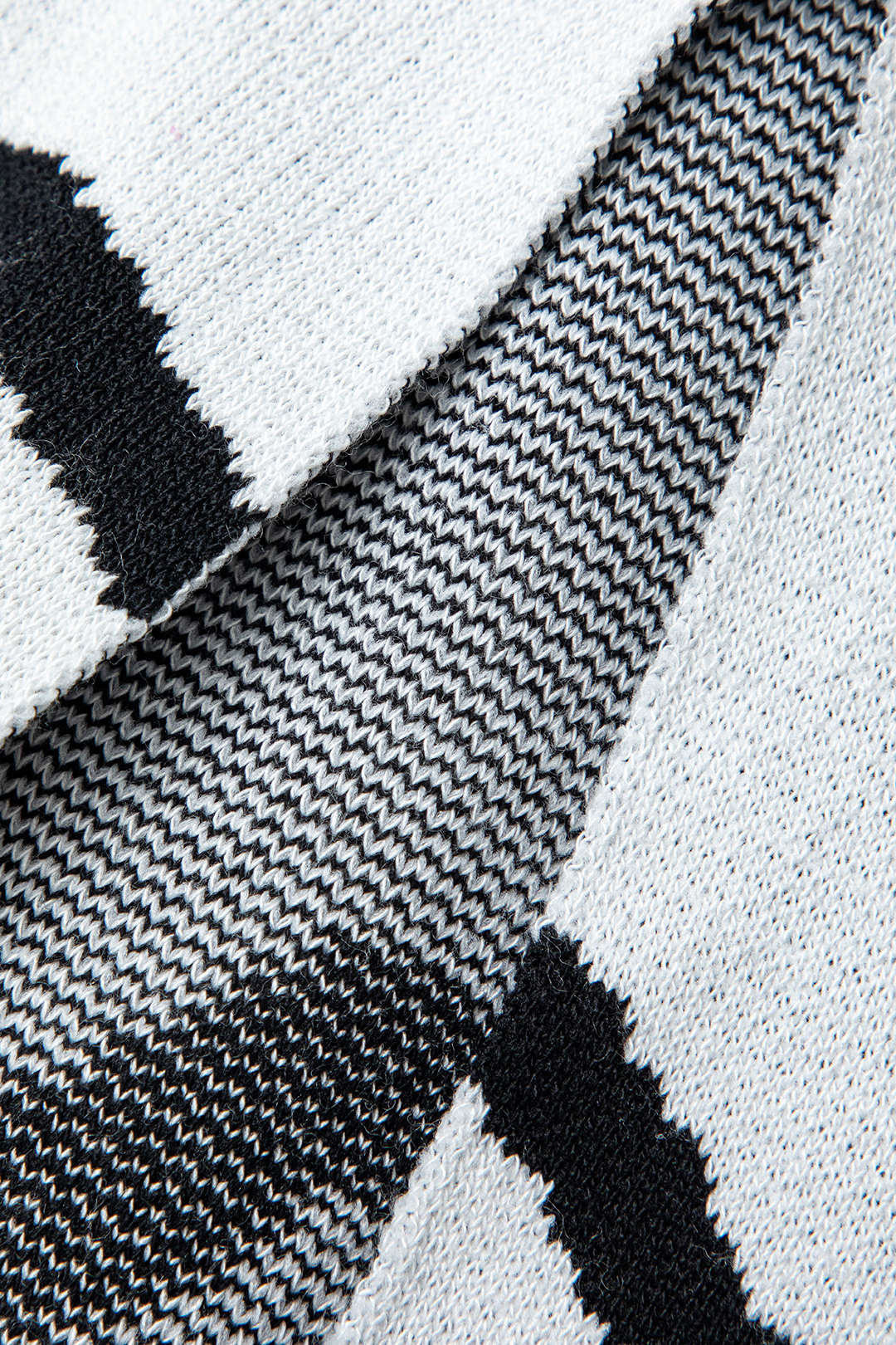 Line Pattern Cut-Out Slit Knit Maxi Dress