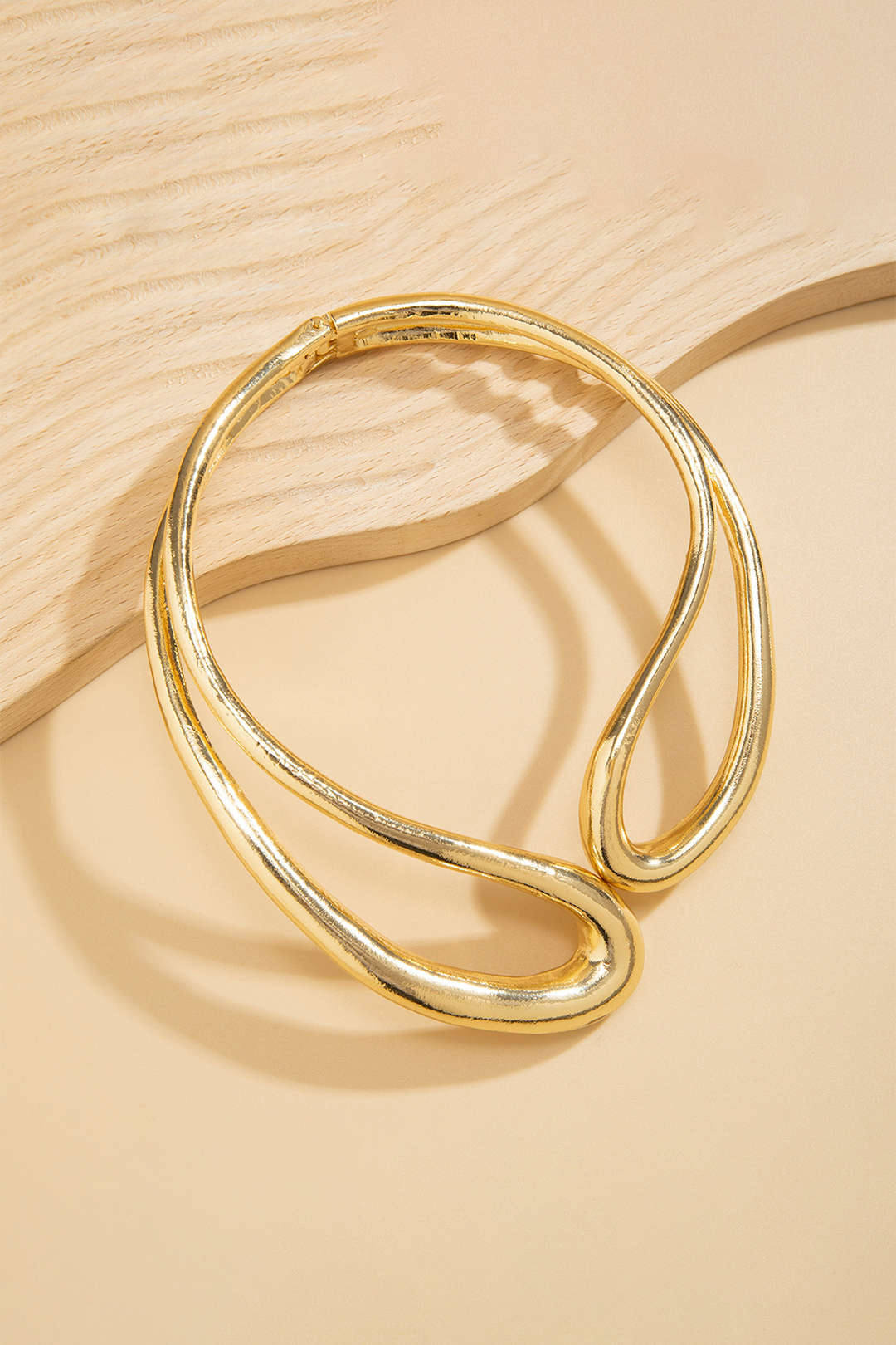 Cut-Out Asymmetric Necklace