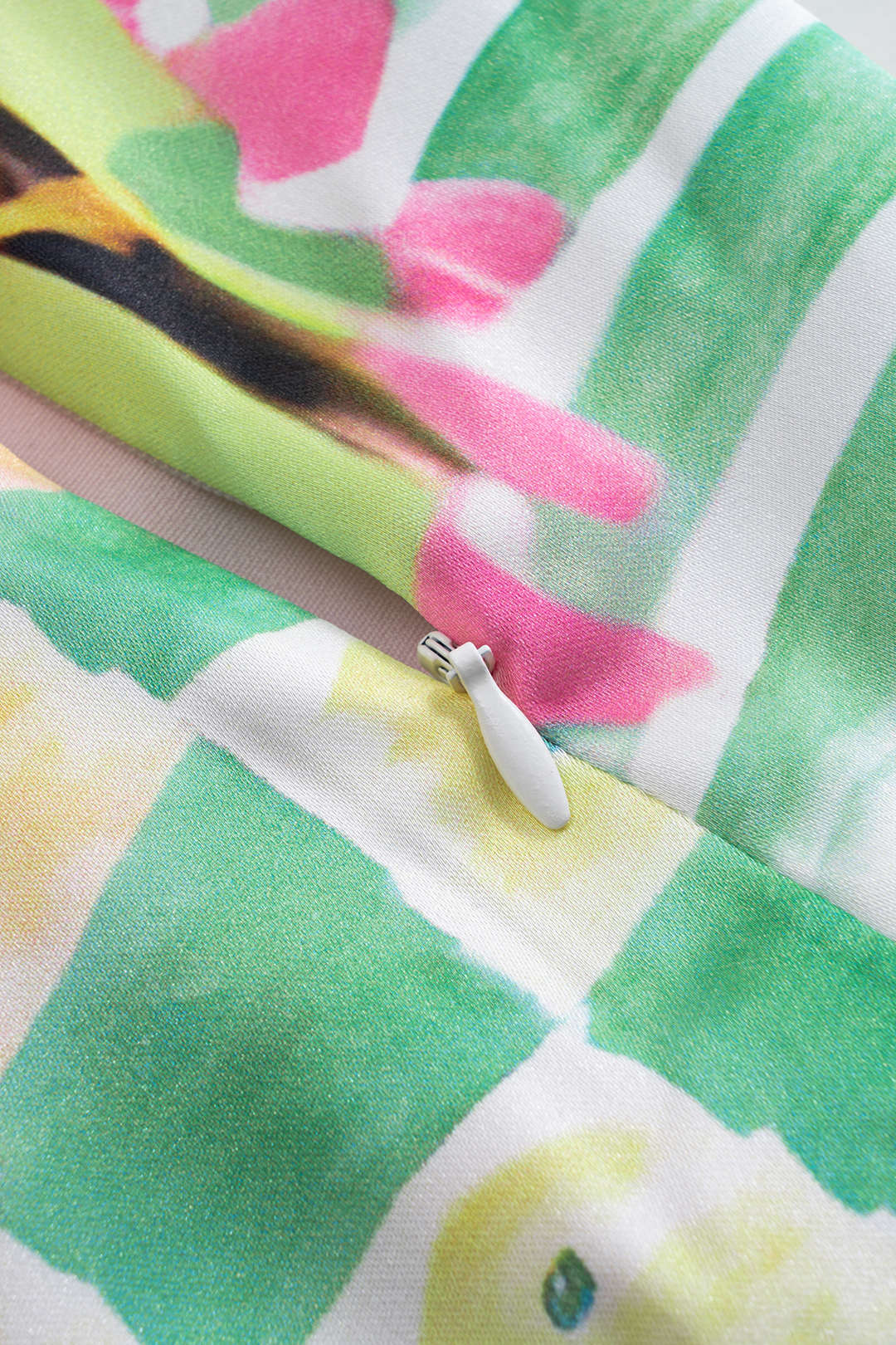 Plus Size Satin Pop Art Pattern Zipper High Waist Split Skirt