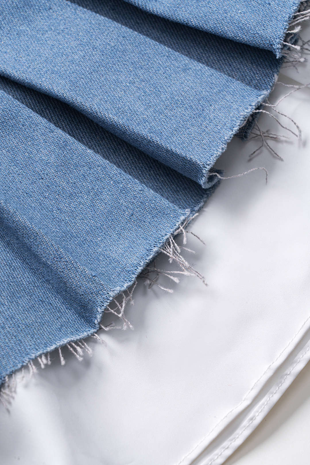 Contrasting Denim Pleated Patchwork Skirt