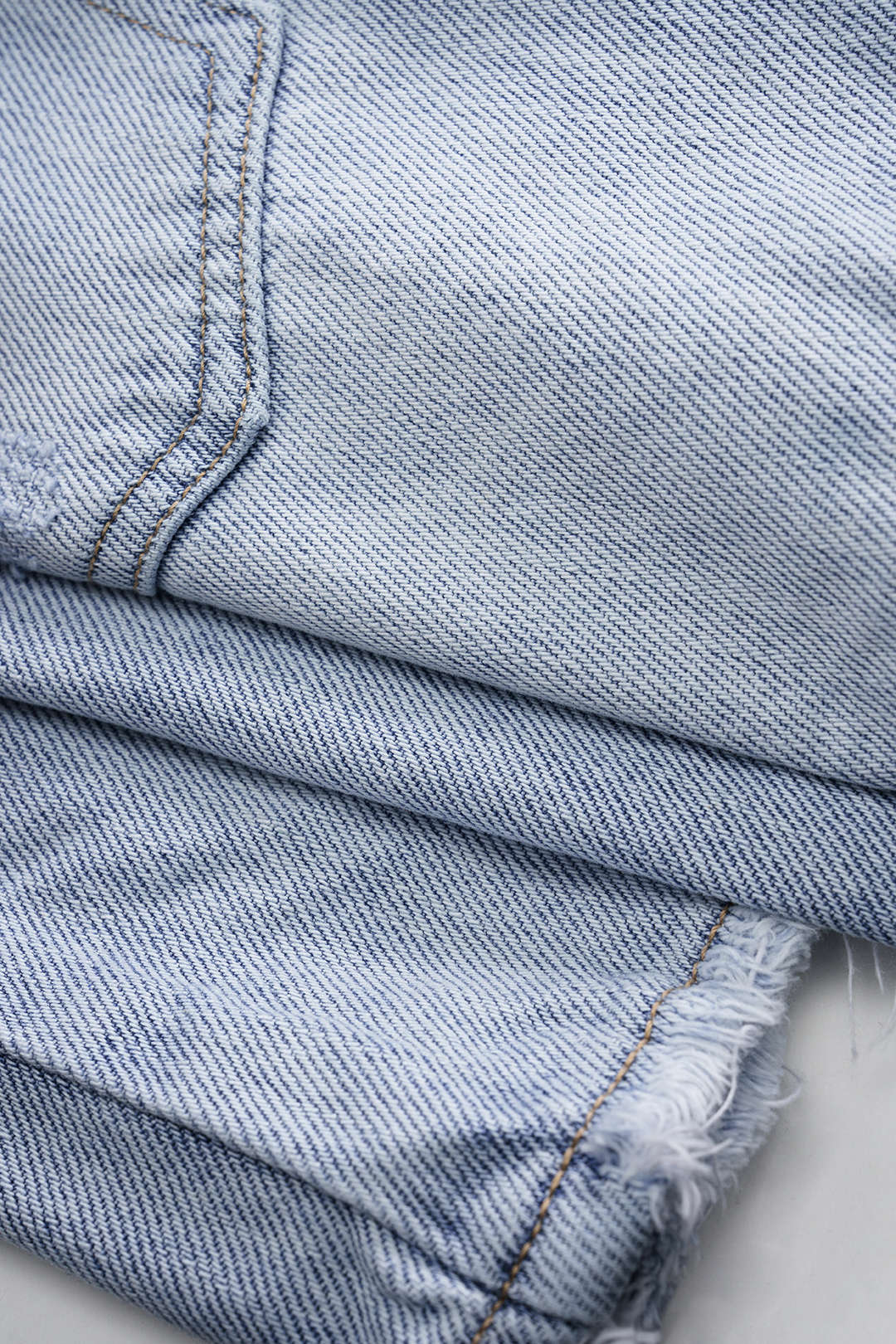 Denim Bead Chain Decor Ripped Frayed High Waist Shorts