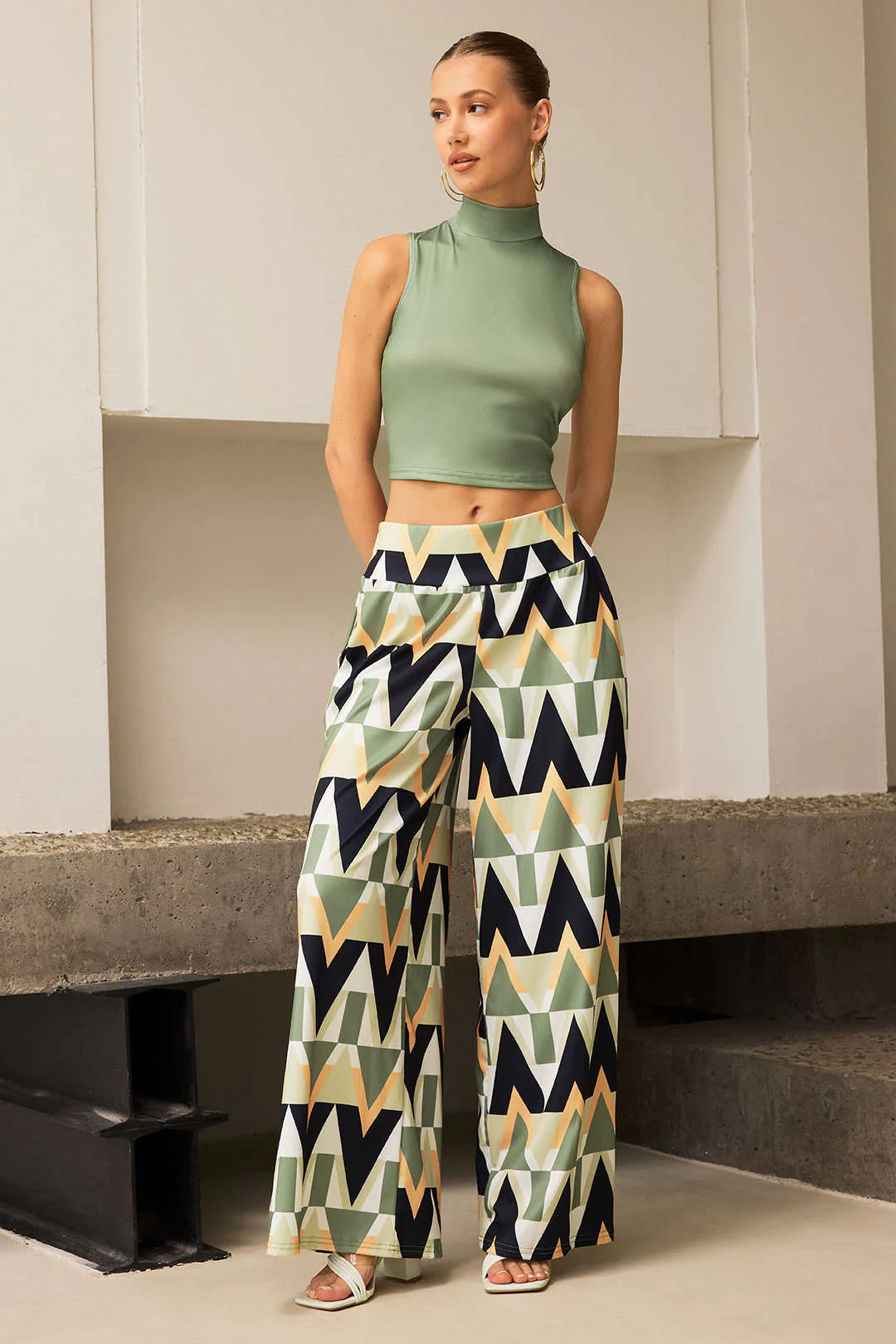 Sleeveless Tank Top and Geometric Pattern Pants Set