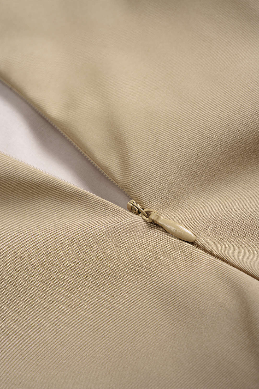 High-Waisted Ruched Zipper Shorts