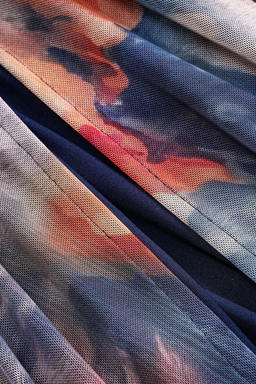 Plus Size Watercolor Printed Mesh Slit Skirt