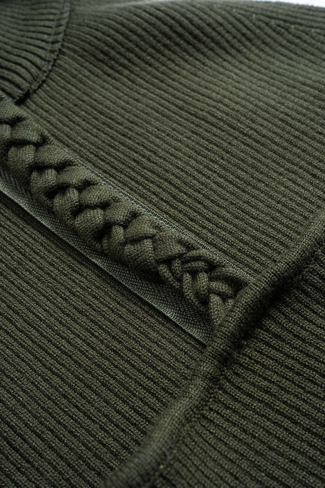 Knit Braided Backless Zipper Long-Sleeve Top