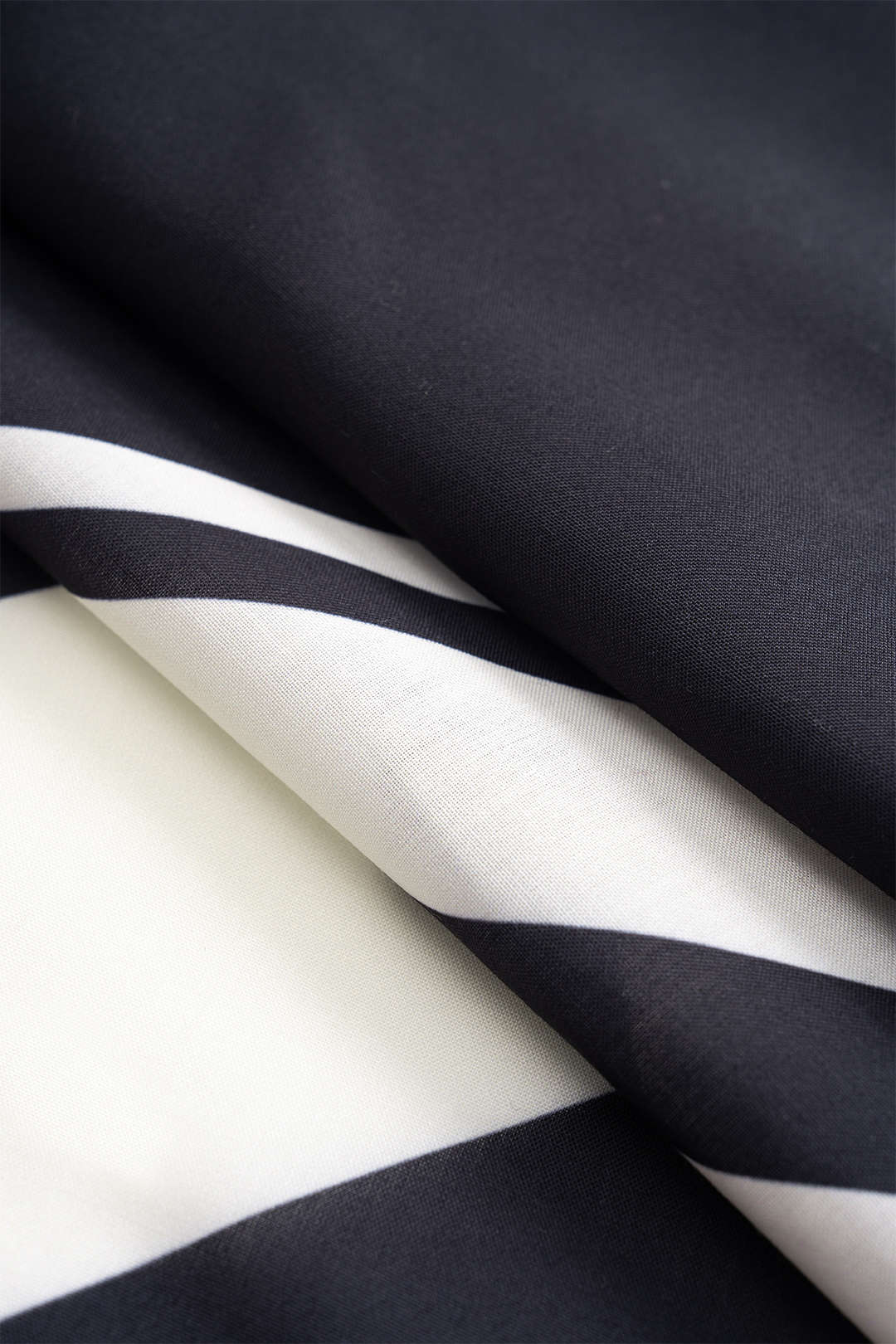 Contrast Print Tie Front Skirt