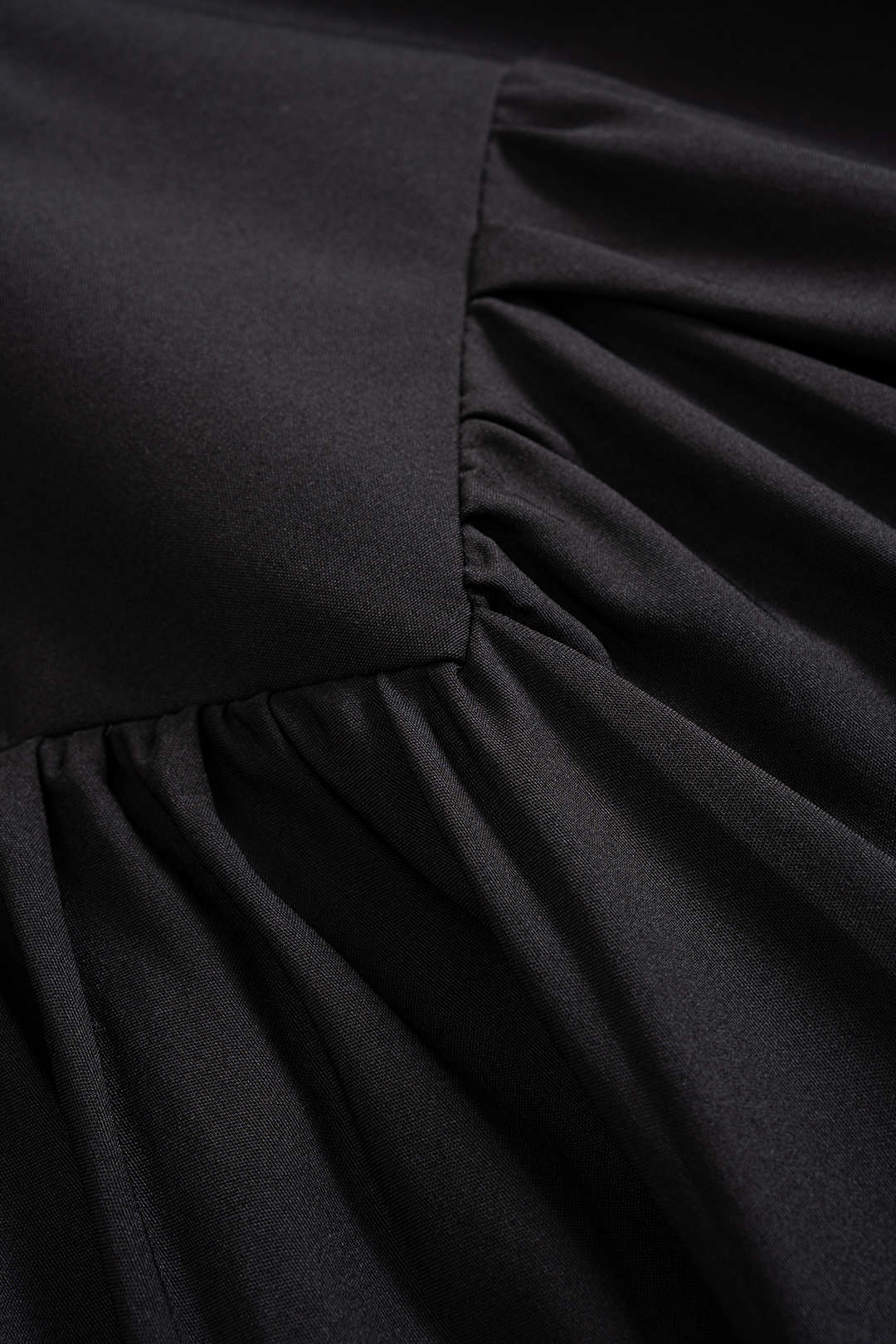 High-Waisted Ruched Puffy Skirt