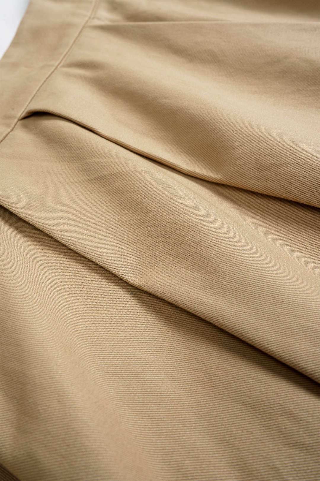 Solid Ruffle Hem Pleated Skirt