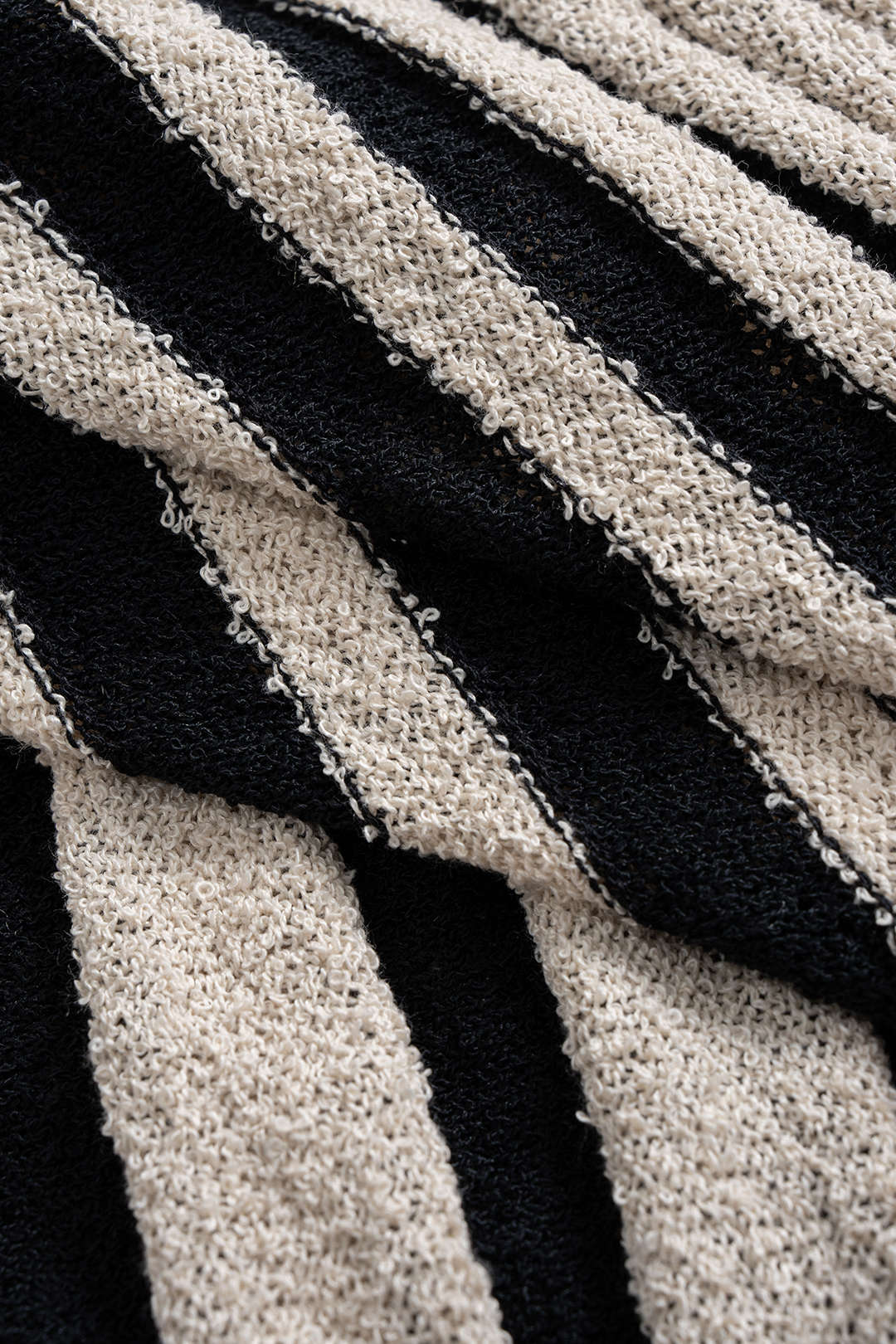 Knit Button Contrast Tank Top