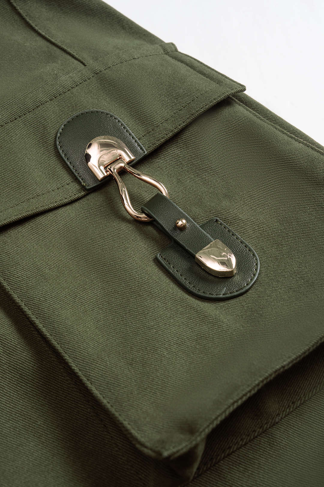 Metallic Decor Pocket Zipper Wide Leg Shorts