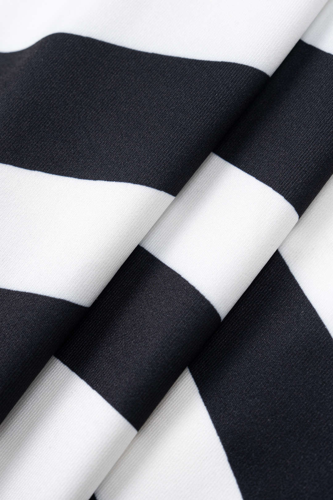 Contrast Print Retro Metal Button Tank Top and Binding Skirt Set