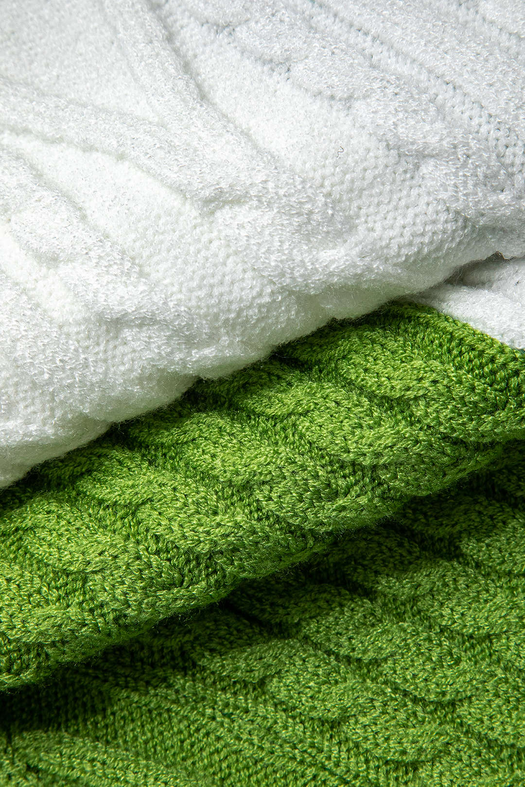 Contrasting Fringe-Trimmed Knit Mid-Length Skirt