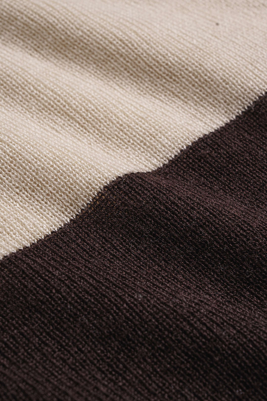 Knit Contrast Ruffled Skirt