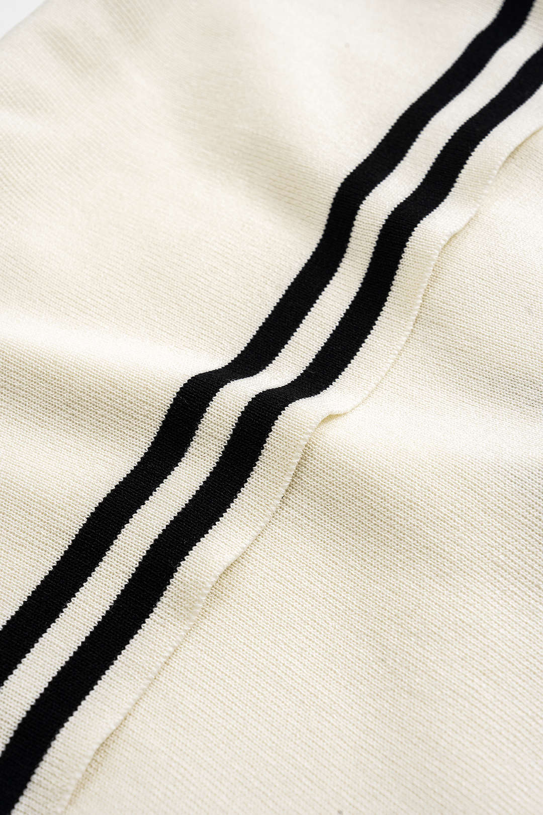 Knit V-Neck Contrast Button Tank Top