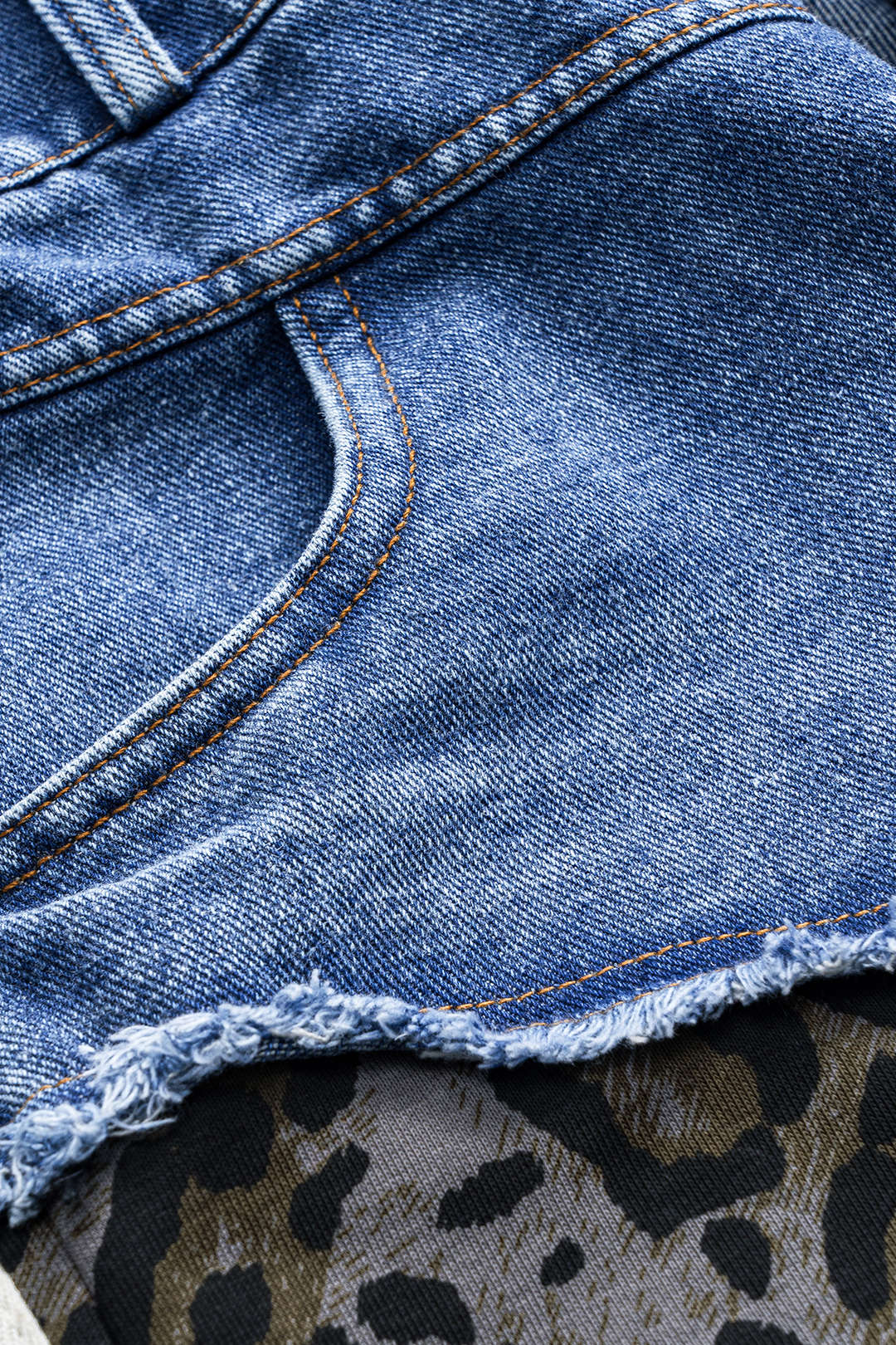 Leopard Print Denim Patchwork Button Pocket Wide-Leg Jeans