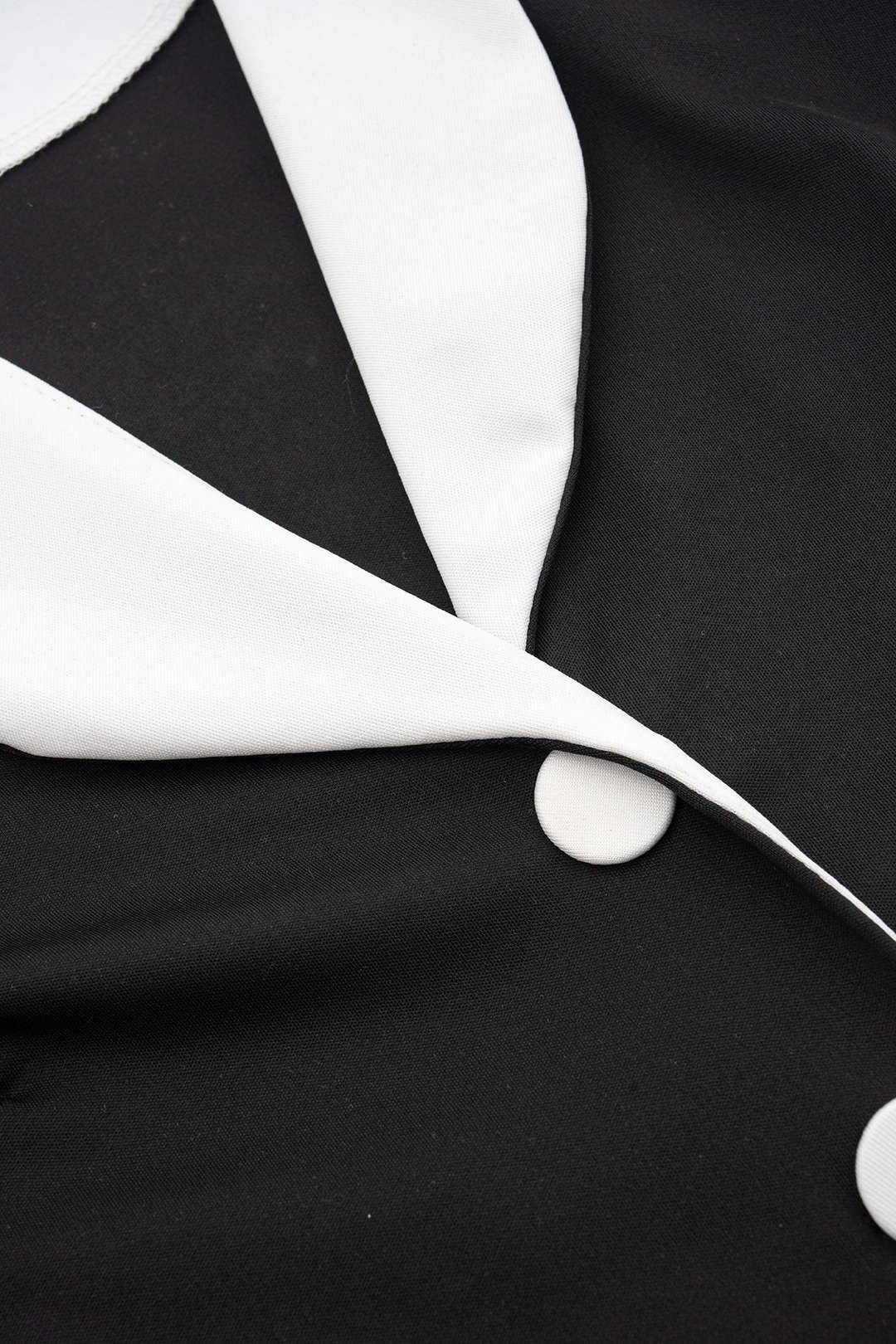 Contrasting Button Short-Sleeved Mini Dress