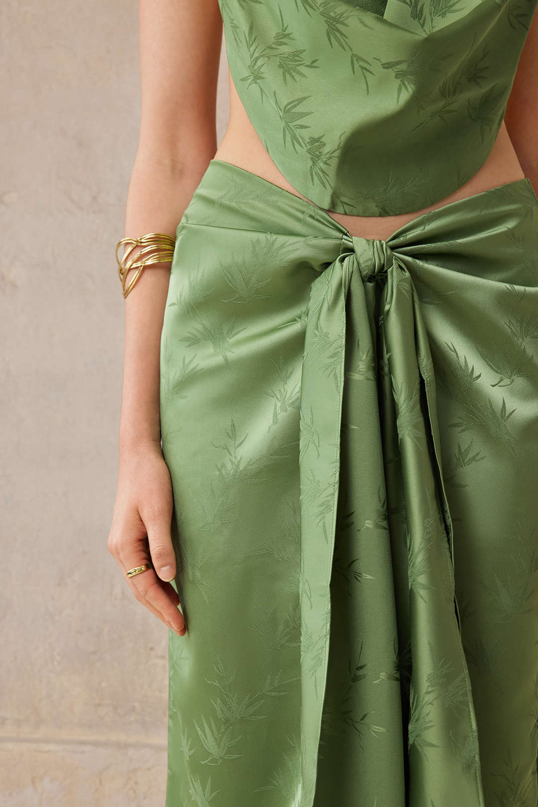 Jacquard Ruched Tie Front Split Skirt