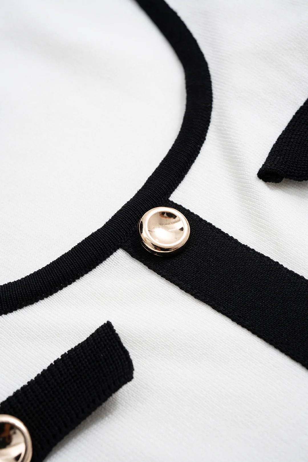 Contrast Metallic Button Short Sleeve T-Shirt