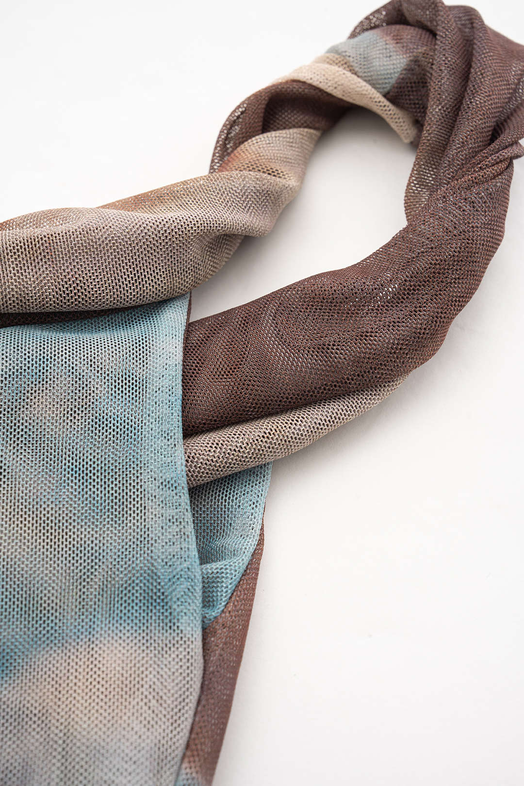 Gradient Print Mesh Ruched Twist Knot Tank Top