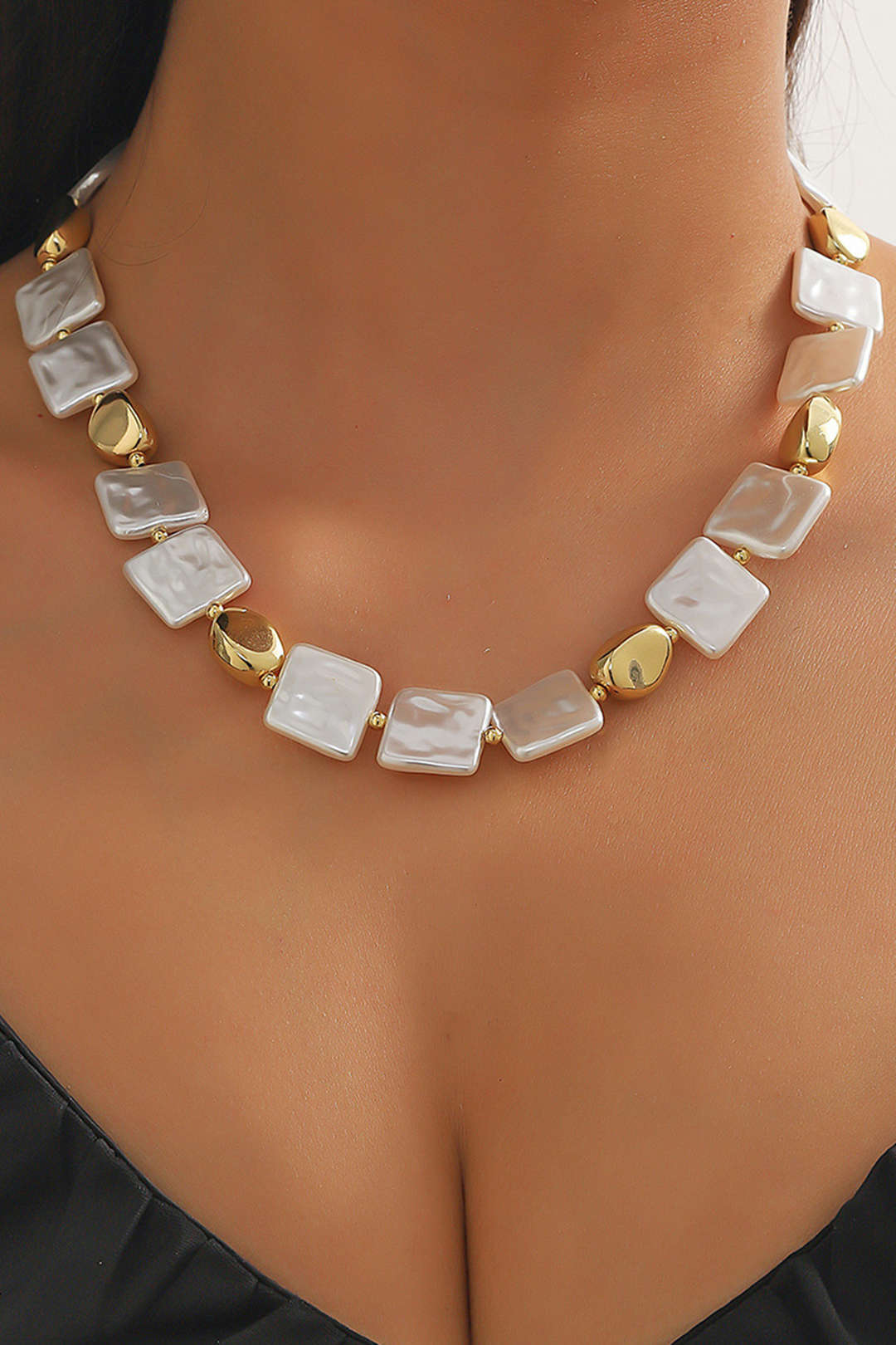 Stylish Pearl Necklace