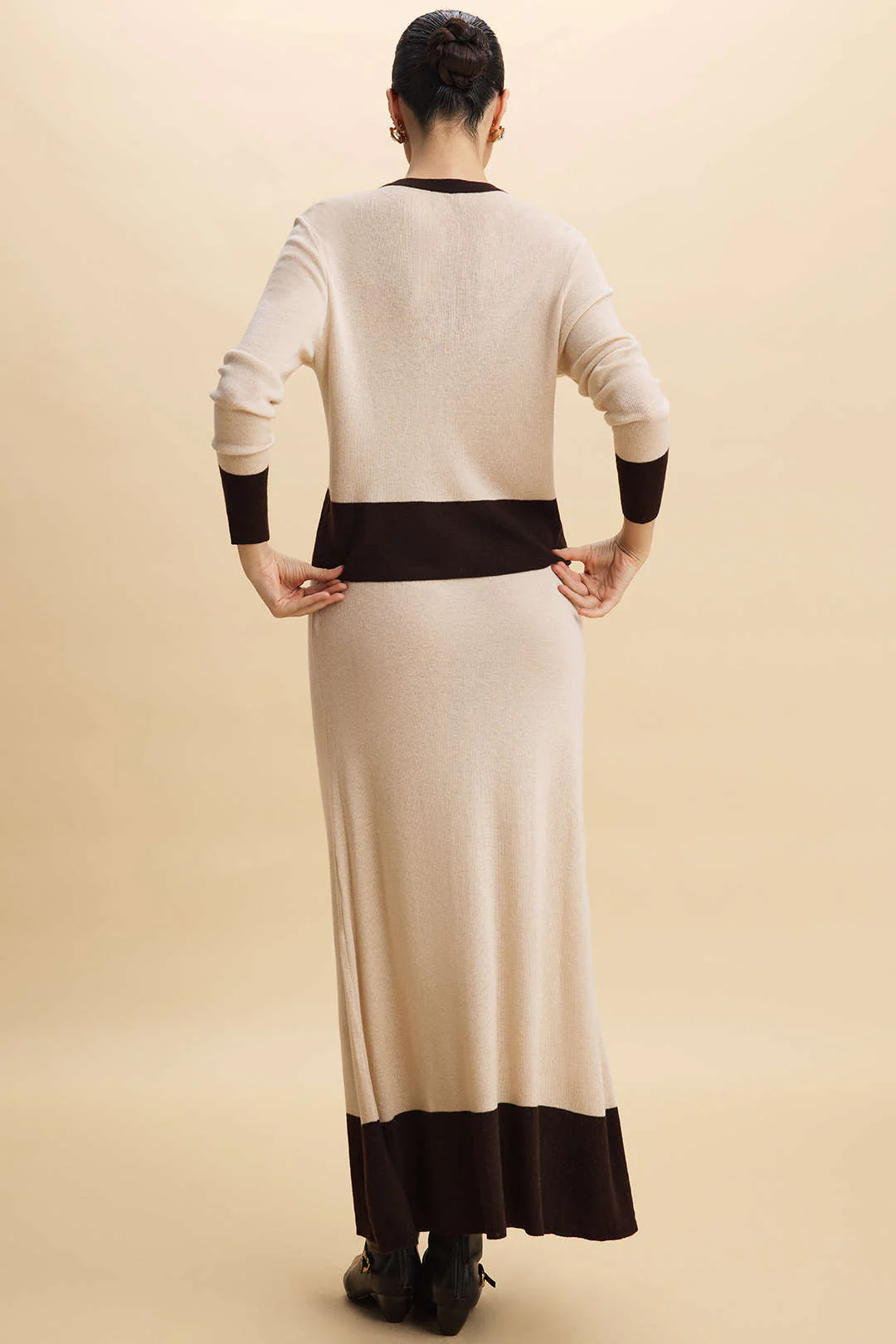 Knit Contrast Button Long-Sleeved Top