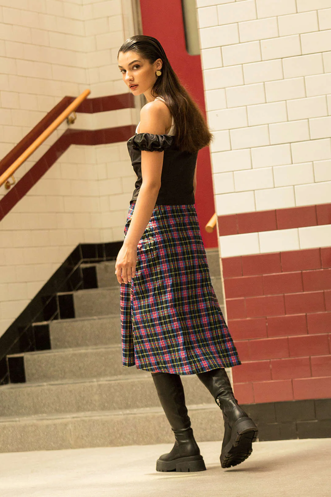 Plaid Cut-Out Waist Mid-Length Skirt